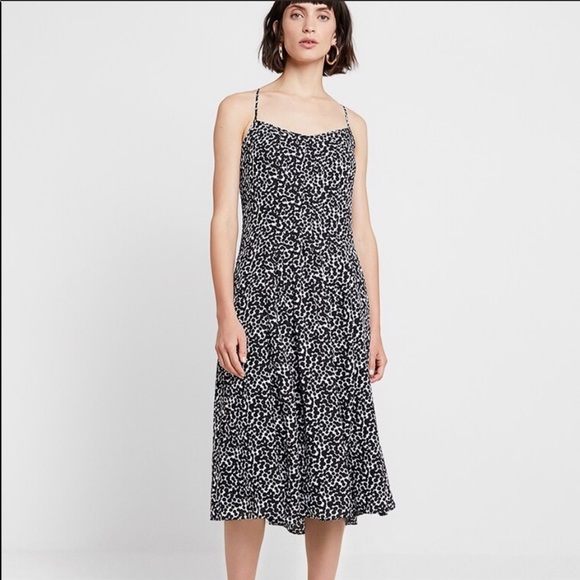 Banana Republic Dresses & Skirts - NWT Banana Republic Pintuck Midi Dress 8